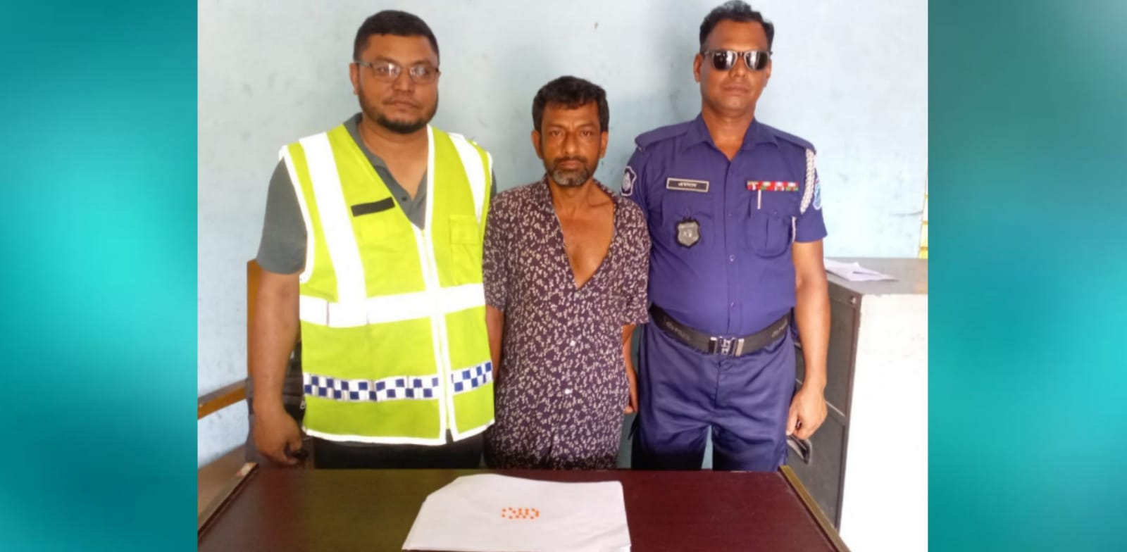 নরসিংদীর শিবপুরে দশটি মাদক মামলার আসামি ইয়াবাসহ গ্রেপ্তার