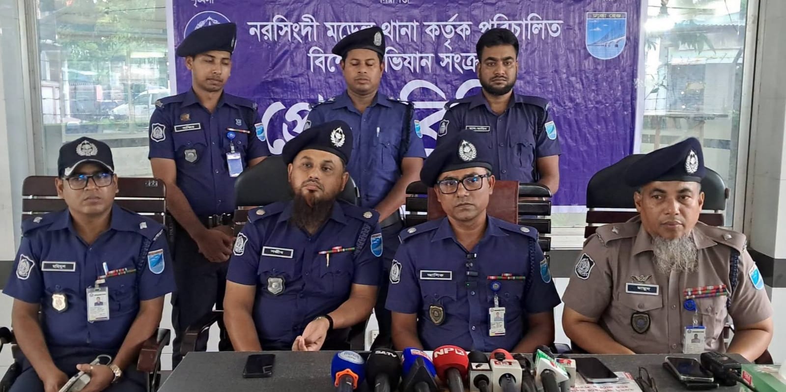 নরসিংদীতে রাব্বিকে পেট্রোল ঢেলে আগুন: নিরালার মালিক জাহাঙ্গীর সরকার গ্রেপ্তার